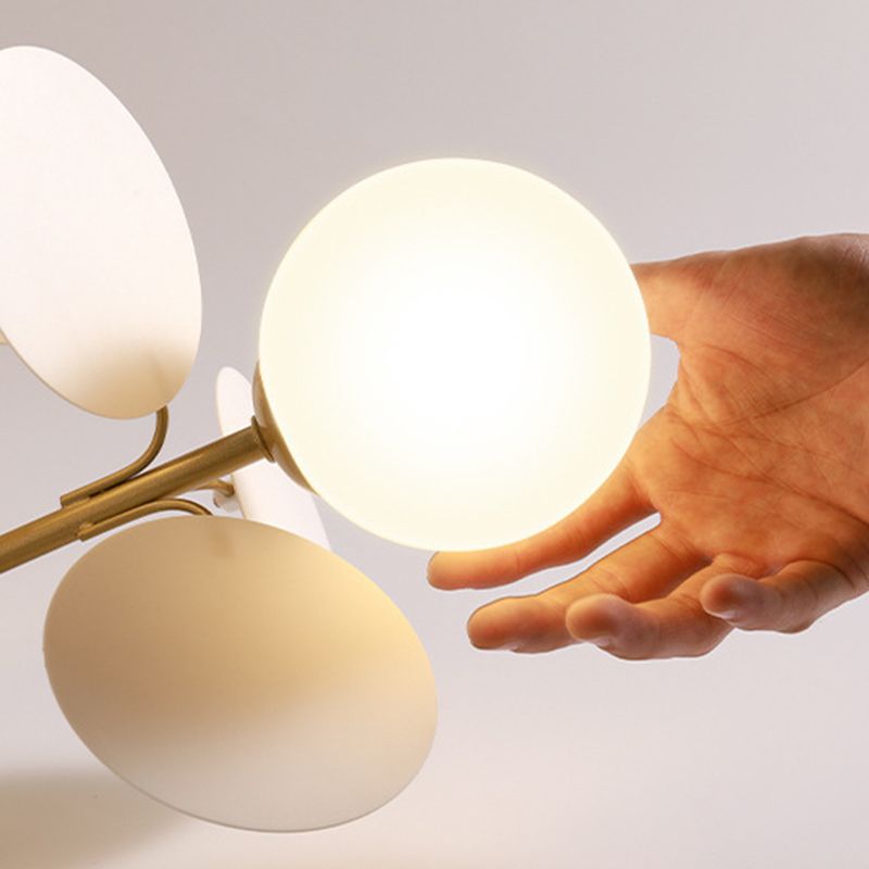 Petali eleganti Nordic Lampada del soffitto in vetro bianco camera da letto semifulò