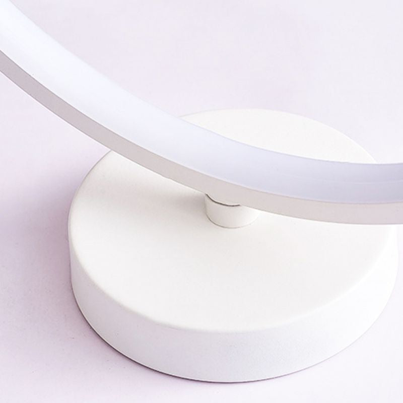 Lampada da tavolo del cerchio in metallo RGB 1 Lampada da tavolo leggera per camera da letto