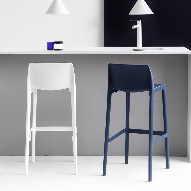 Industrial Stackable Indoor Bar Stool Plastic Armless Bar Height Stool