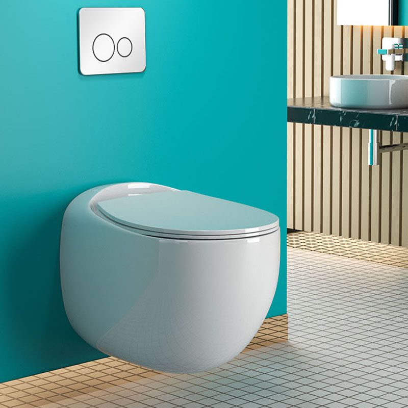 Wall-mounted Round Hanging Toilet Soft-Close Seat Toilet with Glazed Surface