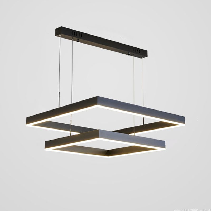 Candelera de araña de metal moderna Candelera cuadrada de múltiples capas en negro para sala de estar