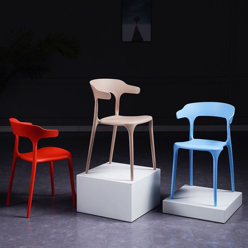Sillón escandinavo de plástico para interior y exterior, silla de comedor con respaldo abierto