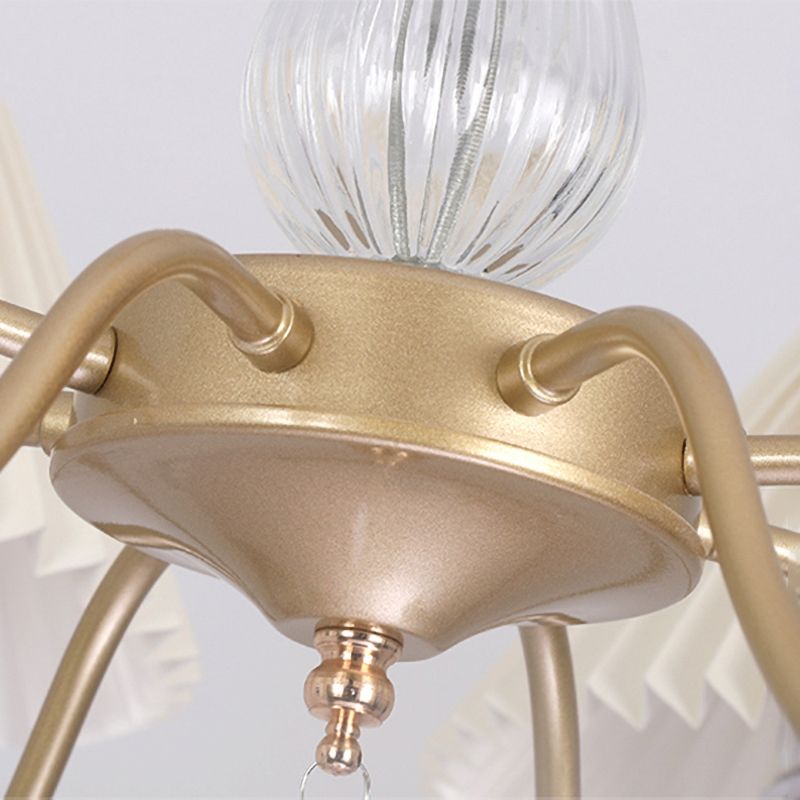 Éclairage de lustre à plusieurs têtes Lument de suspension de cône traditionnelle avec une teinte en tissu