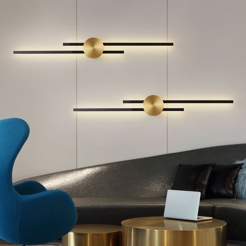 Metal Linear Shape Wall Light Modern Style Multi Lights Wall Mount Light Fixture