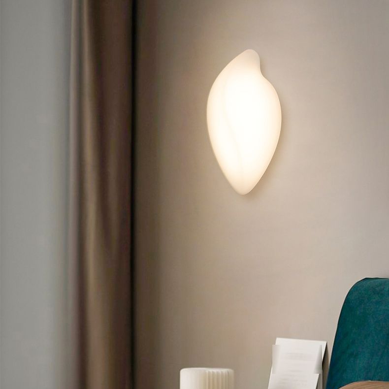 Single Modern White Wall Mounted Sconce Acrylic Wall Light for Bedroom