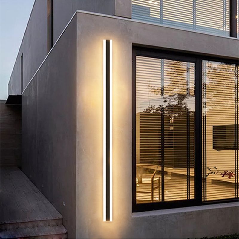 Metal Linear Shape Wall Light Modern Style 1 Light Wall Mount Lighting in Black