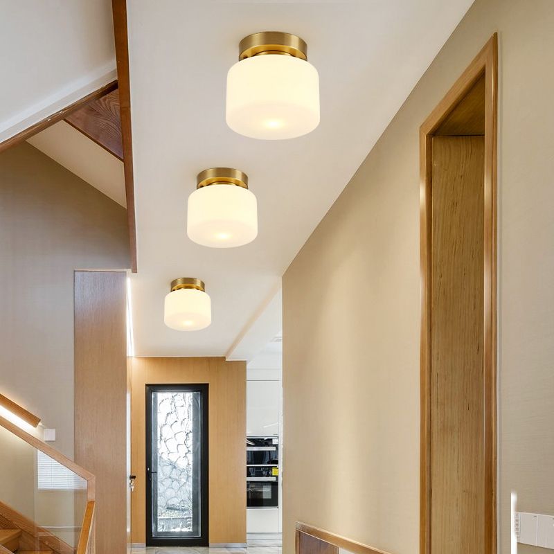 Plafonnier cylindrique en verre de Style traditionnel, plaque de plafond en laiton, 1 lumière, Mini luminaire de chambre à coucher