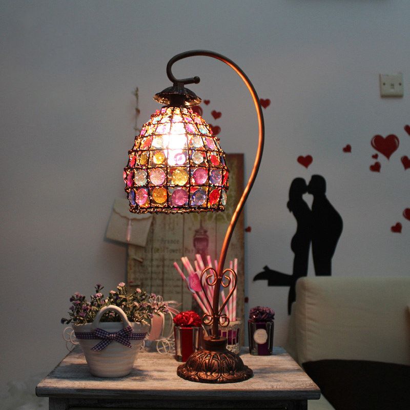 Tavolo da letto a collo di lavoro luce bohémien acrilica a 1-bulba lampada da comodino con sfumatura a campana perline