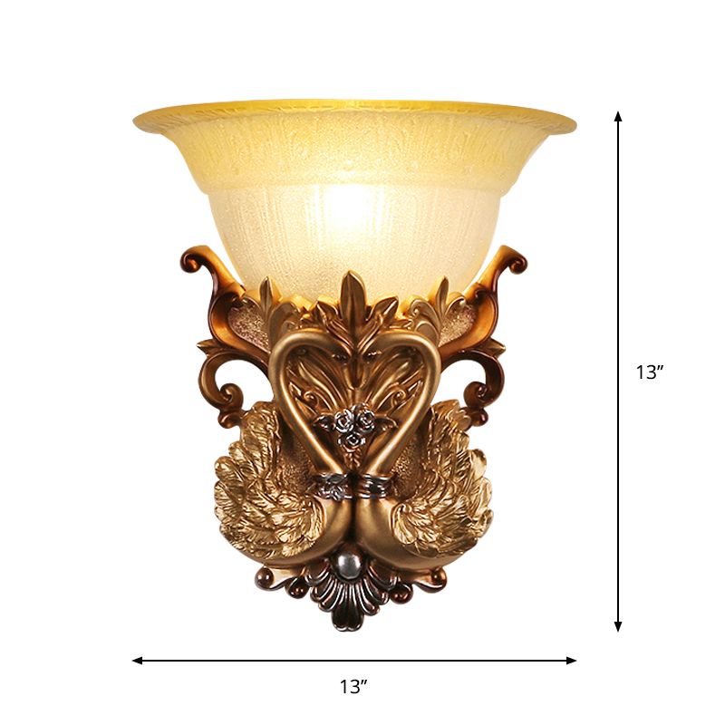 Estilo retro 2 Swans Lámpara montada en la pared 1 Luz de pared de resina de bulbo con tono de vidrio acanalado en oro