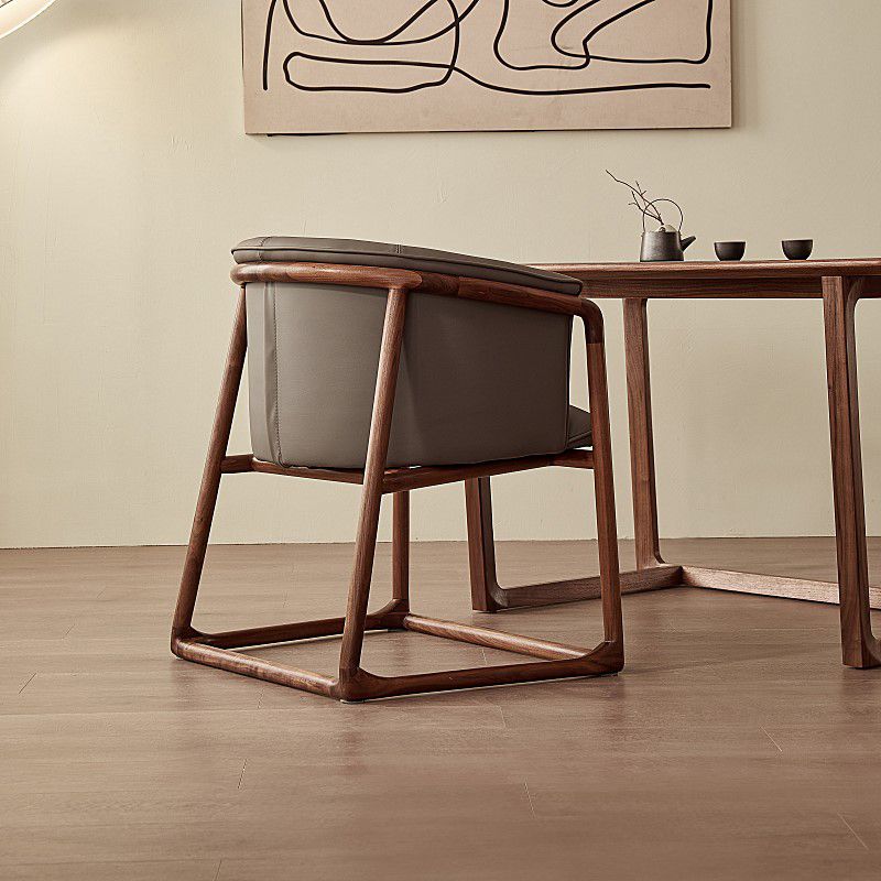 Modern Style Dining Chair Leather Wooden Base Arm Chair for Home Use