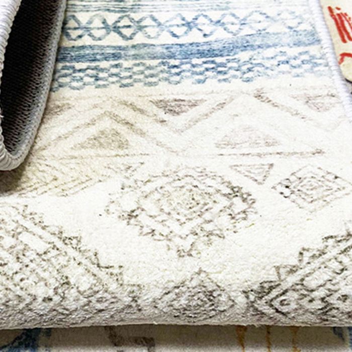 Postmodern Indoor Carpet Black and White Polyester Rug Washable Area Rug for Living Room