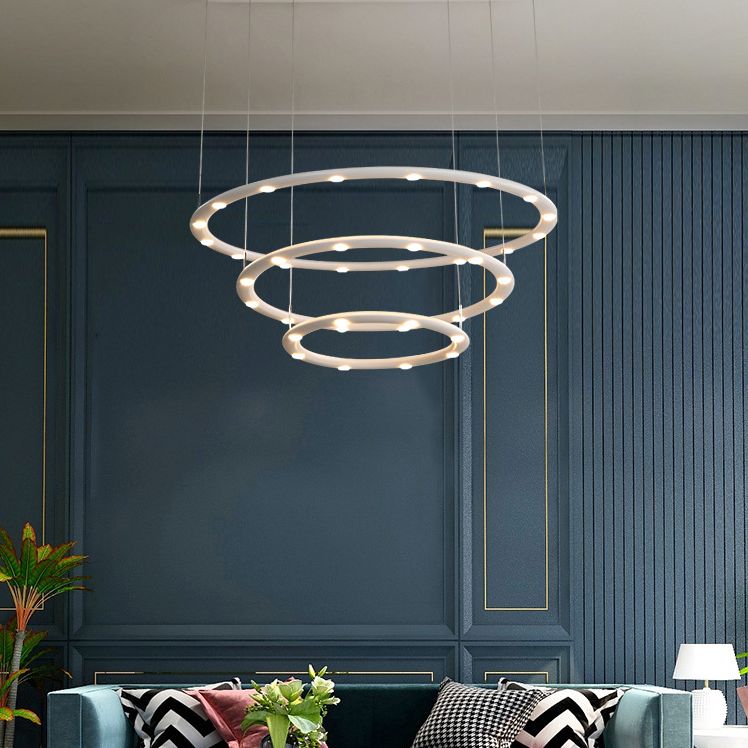 Weißer Halo -Ring Kronleuchter Anhänger Minimalist Metall LED Hängende Licht für Wohnzimmer