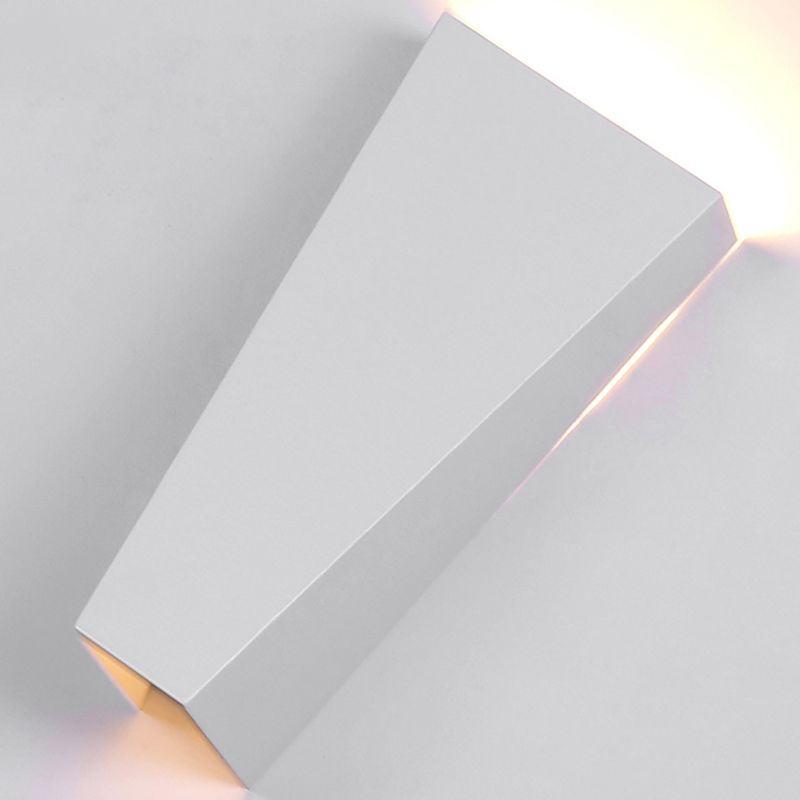 LED Wall Lamp Modern Style Wall Mount Lamp with Iron Shade for Bedroom