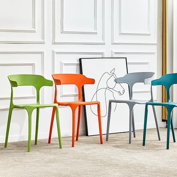 Silla de comedor plástica contemporánea del final mate de la silla del brazo de la parte posterior abierta del restaurante