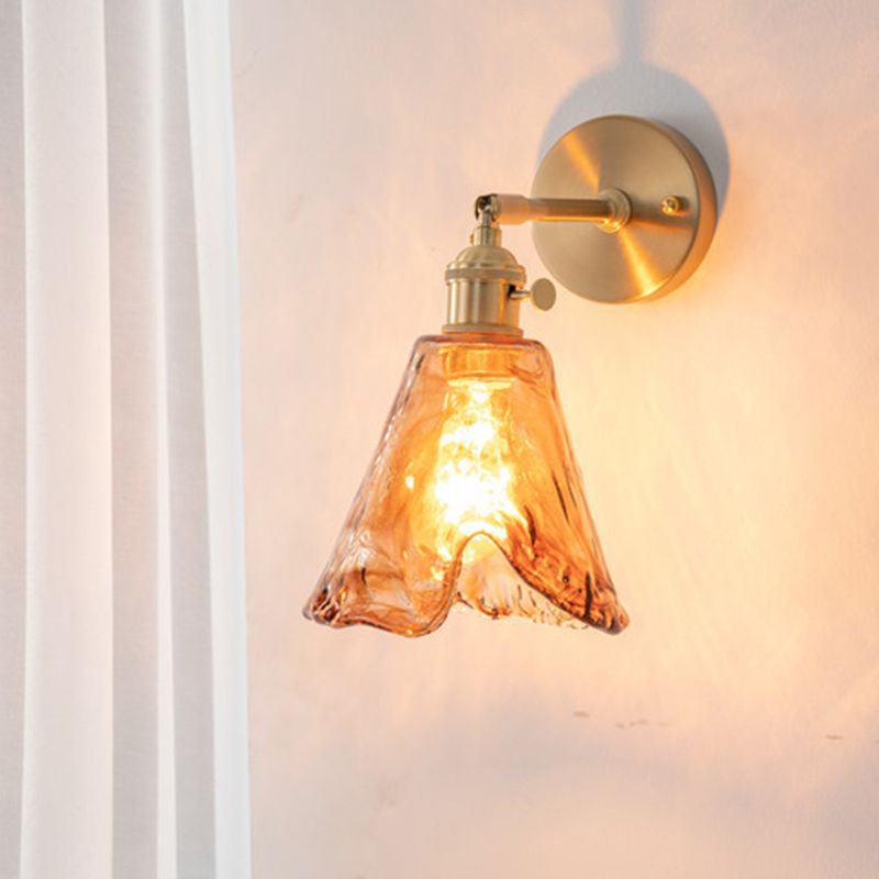 Gold Modern Metal Wall Sconce Geometric Shape Sconce Lights with Glass Shade