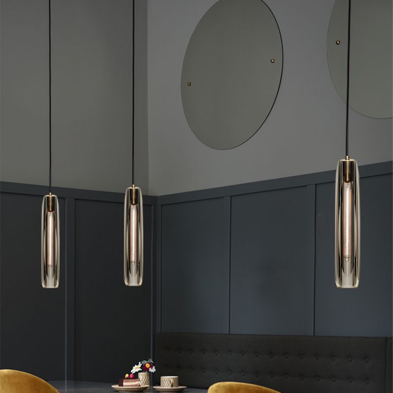 Lampe suspendue en or en or dans le pendentif en cuivre de style luxe moderne