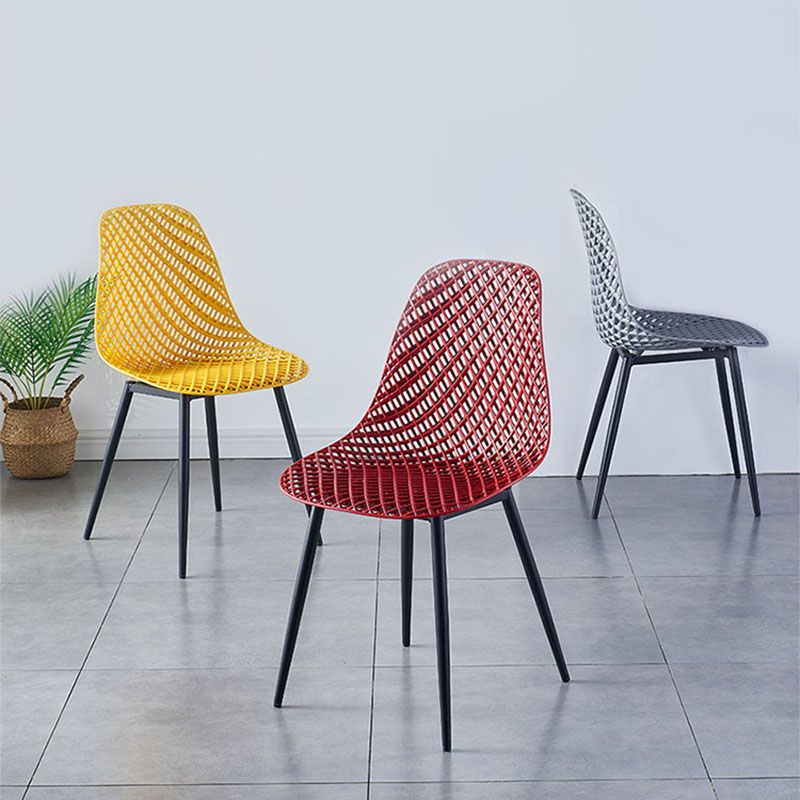 Chaise de cuisine contemporaine chaise latéral sans bras avec des jambes en métal