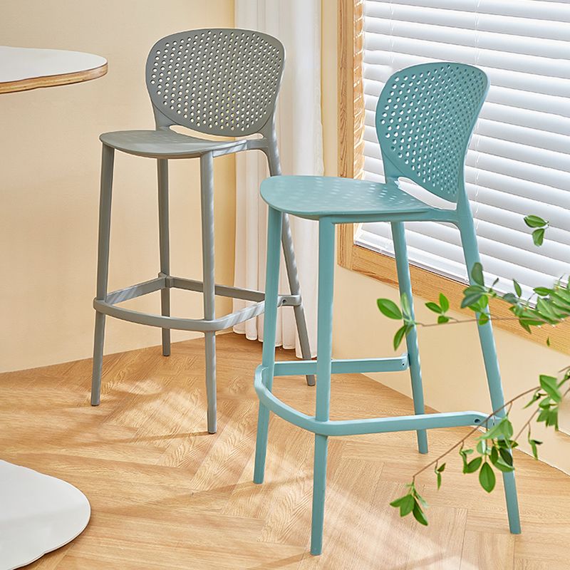 Scandinavian Matte Finish Milk Tea Shop Stool Plastic Footrest Barstool