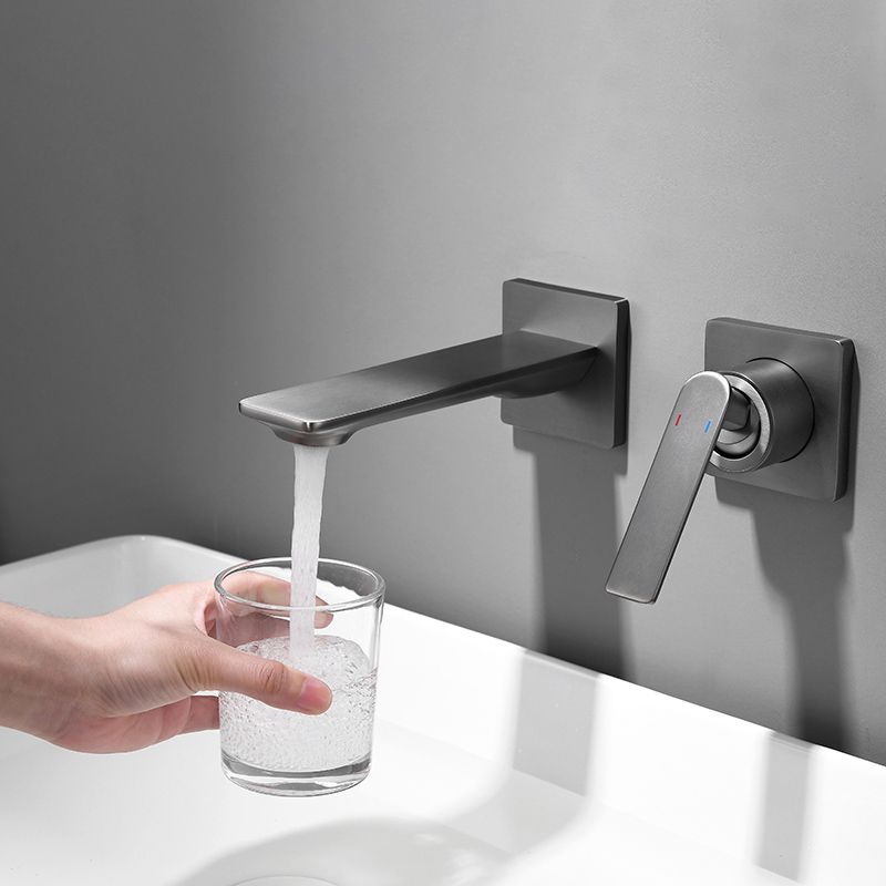 Traditional Wall Mounted Metal Tub Filler Low Arc Tub Faucet Trim