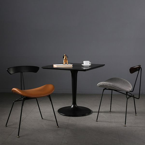 Mesa de comedor de estilo industrial, colección de comedor de plástico con base de tulipán