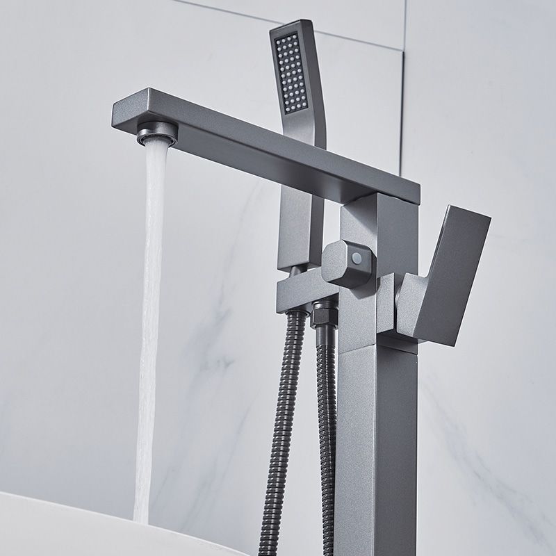 Floor Mounted Metal Freestanding Tub Filler Copper Freestanding Faucet with Hose