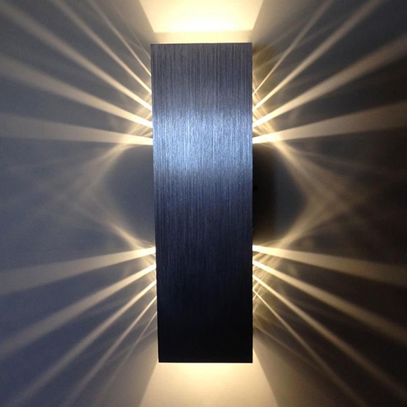 Lumière murale à LED à style simple avec une teinte en aluminium brossé lampe murale rectangulaire argentée en lumière chaude / blanche