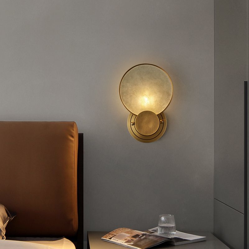 Retro Style Brass Wall Light Round Shape Gold Wall Sconce with Mica for Living Room