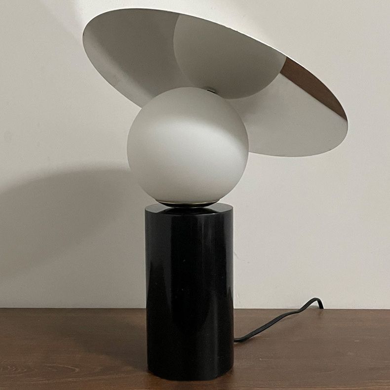 Nuits rondes en métal et lampe de style simplicité Lumière avec base en marbre