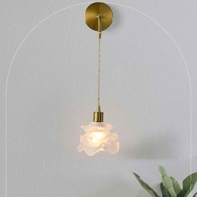 Flower Shape Glass Wall Lighting Modern Style 1-Light Wall Mounted Light in Gold