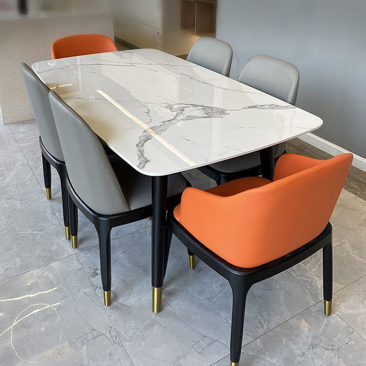 Mesa de comedor de piedra con 4 piernas negras