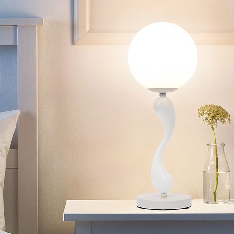 Stile nordico 1 lampada da tavolo lampada a forma di delfino Luce da comodino con paralume
