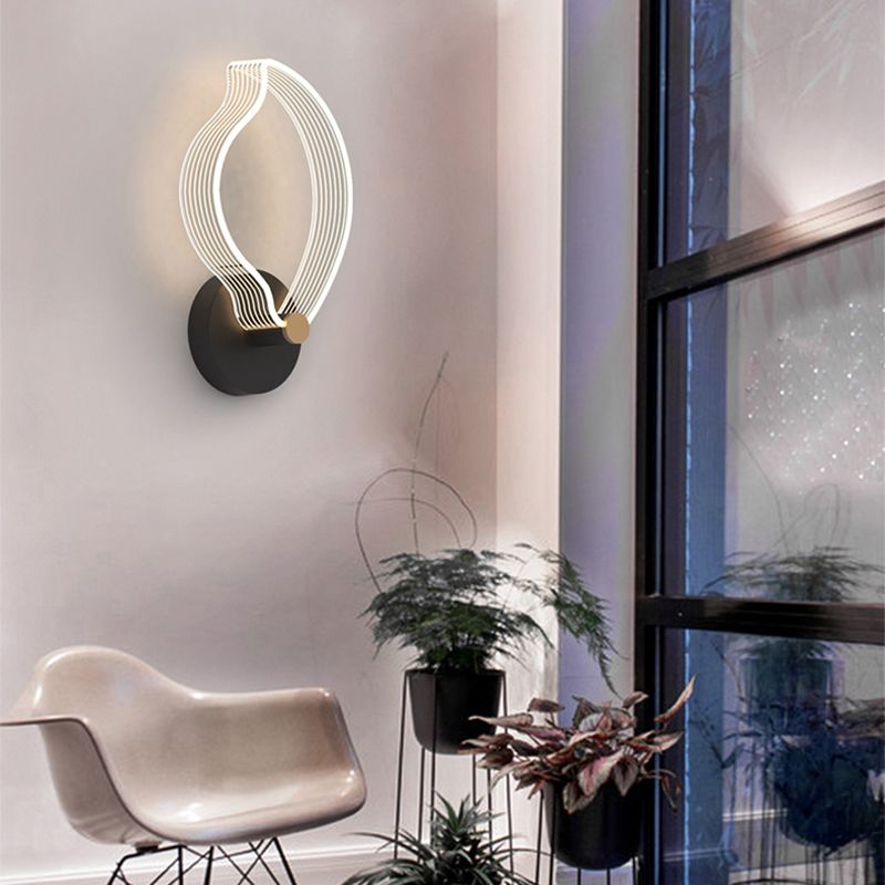 Metal Geometric Wall Light Nordic Style LED Wall Sconce in Black for Bedroom