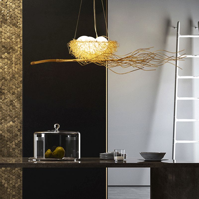 Bird and Nest Island Lampada decorativa in metallo in metallo appeso con tonalità in vetro di uova