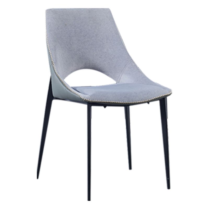 Silla lateral de cuero contemporánea para restaurante, silla de comedor con respaldo abierto y patas negras