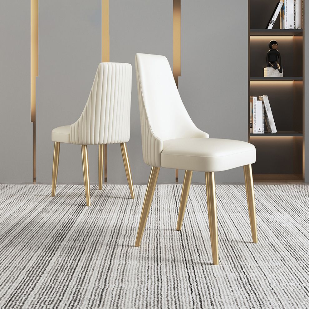 Silla sin brazos de comedor de cuero sintético Glam, silla de comedor de metal para uso doméstico