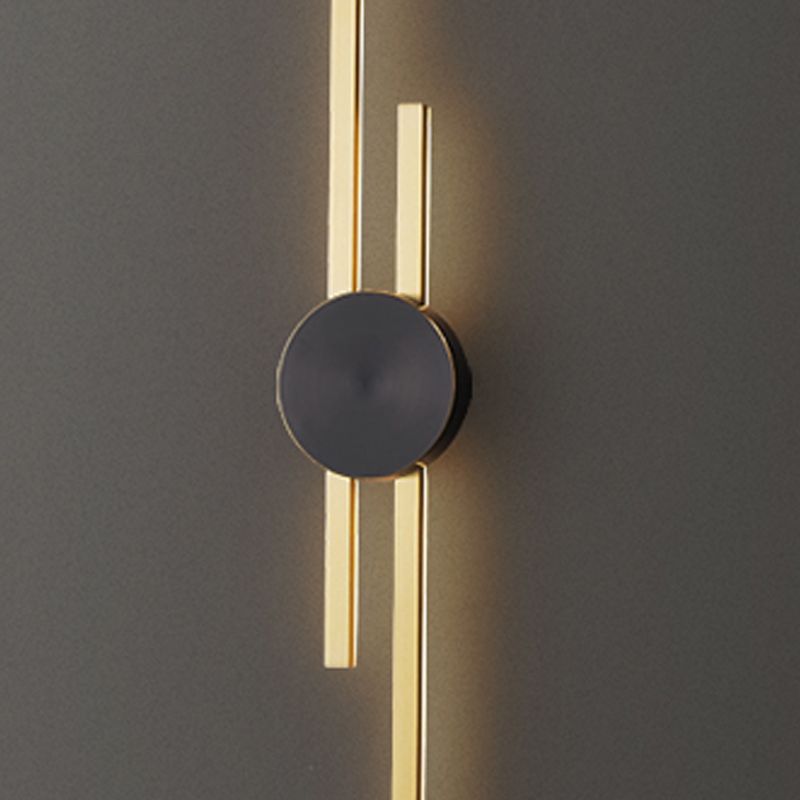 Metal Linear Shape Wall Light Modern Style Multi Lights Wall Mount Light Fixture
