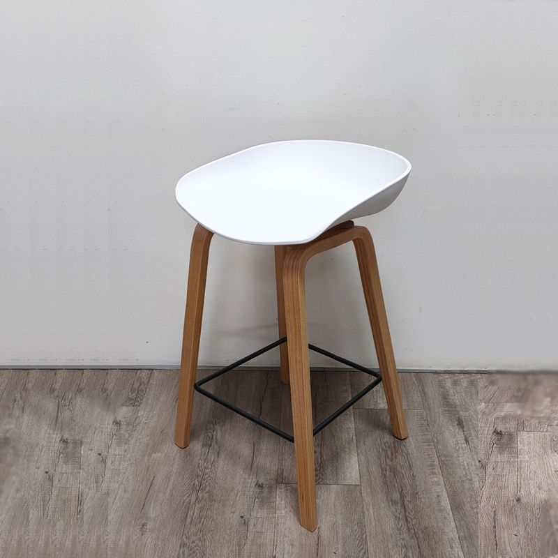 Sgabello da bar per interni con sgabello in legno massiccio contemporaneo con corda per cucina
