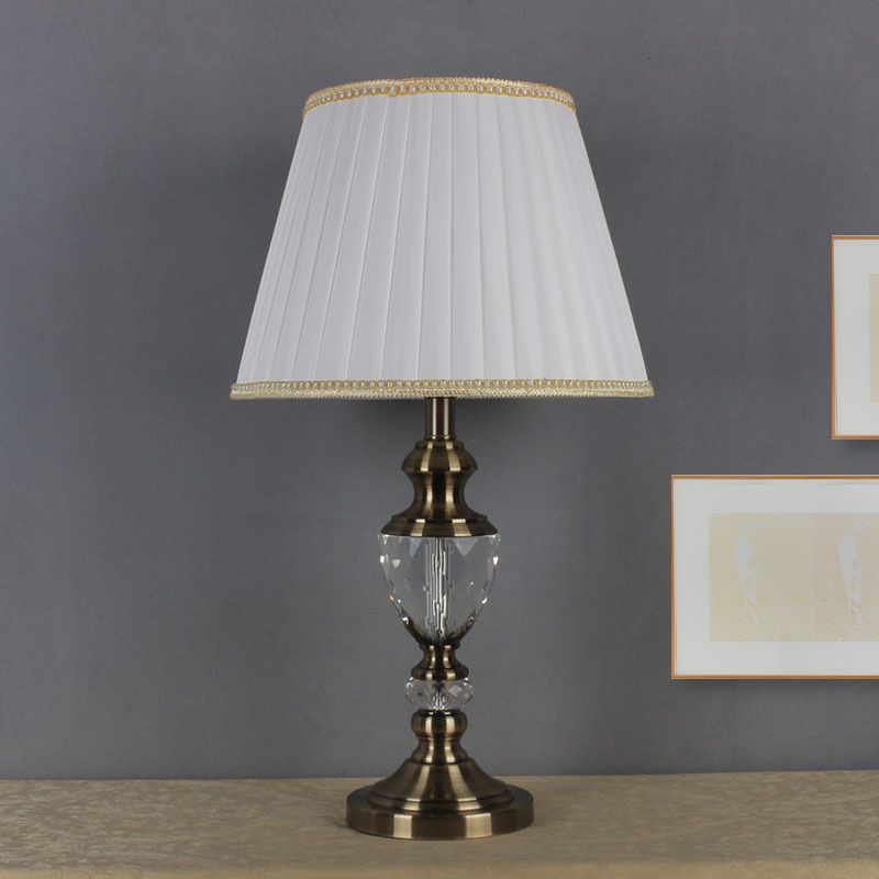 Lampada da tavolo piccola in cristallo svasato, moderna in tessuto, con 1 lampadina, piccola lampada da scrivania in bianco per soggiorno