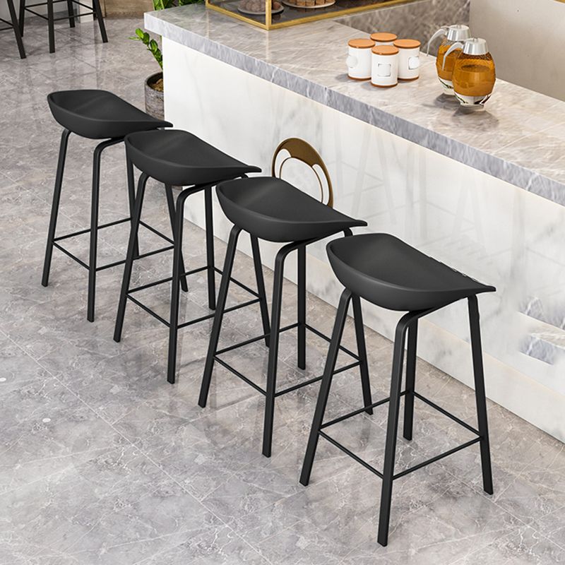 Nordic Design Bucket Low Back Stools for Home Plastic Counter Stool with Metal Legs