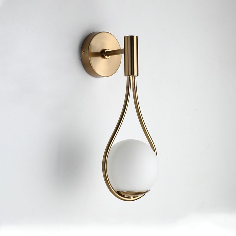 Moderner Stil Globe Wall Lampe Kit Glas 1 Leichte Wohnzimmerleuchten in Gold
