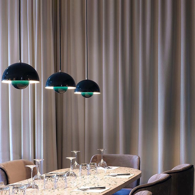 Modern Minimalist Style Globe Ceiling Pendant Light 1 Light Pendant Lighting with Metal Shade