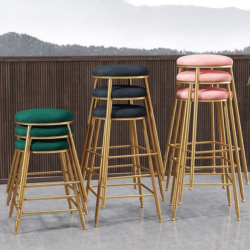 Contemporary Bar Stool Round Seat Barstool with Footrest and Metal Base