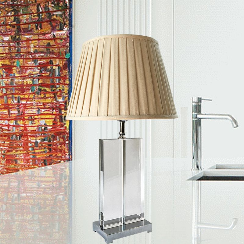 Kristallen geplooide schaduw nachtkastjelamp modernistisch 1 lichtbeige tafelverlichting voor slaapkamer