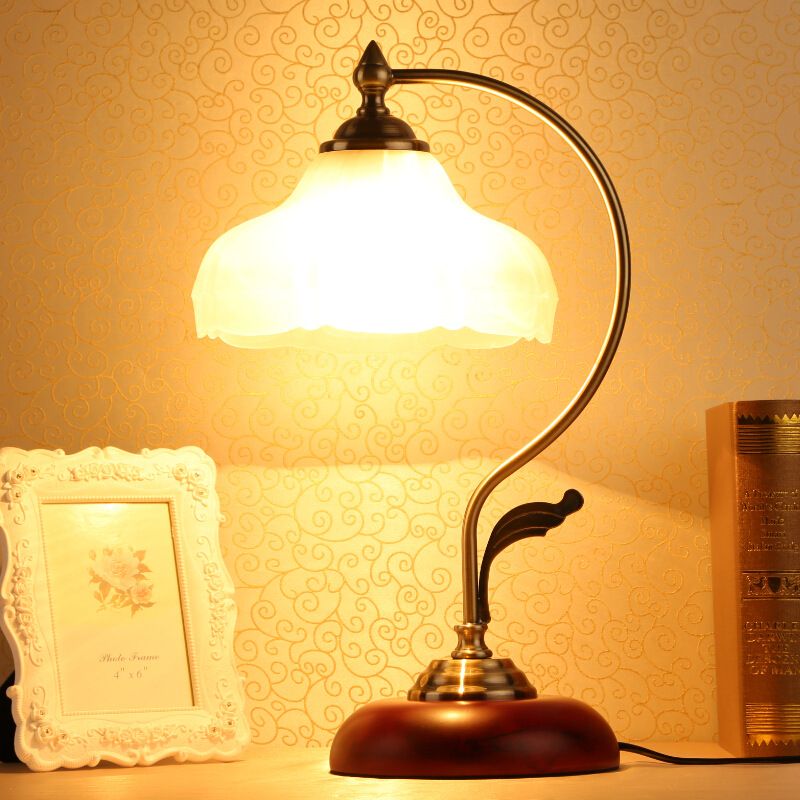 Flower Table Light Modern Nightstand Lamps Wood 1 Light Table Lamp in Gold