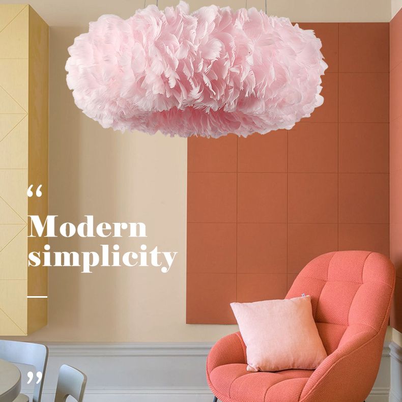 Il lampadario a forma di ciondolo a forma di ciambella rosa illuminazione lampadario piuma per camera da letto