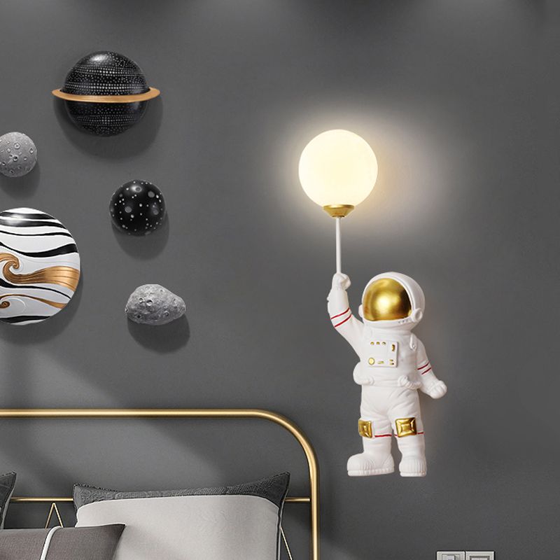 1 - Light Resin Wall Lighting Fixture , Astronaut and Globe Shape Wall Light