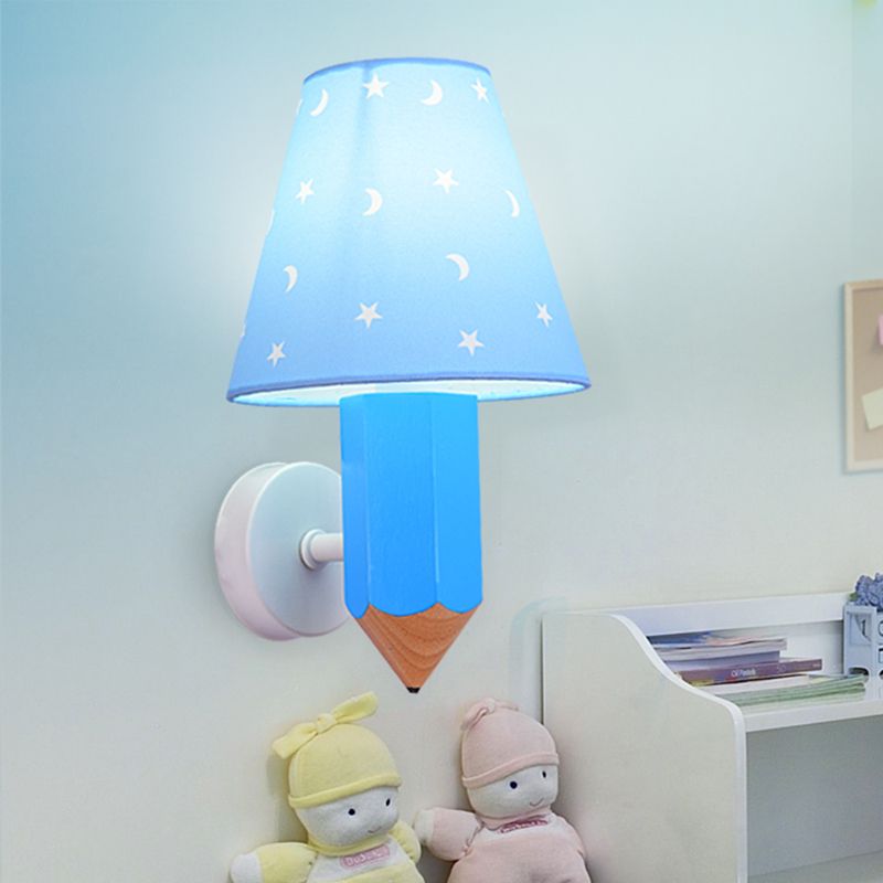 Luz de madera para niños Luz de pared de madera ideas de apliques de una sola bombilla con sombra de lámpara cónica en azul