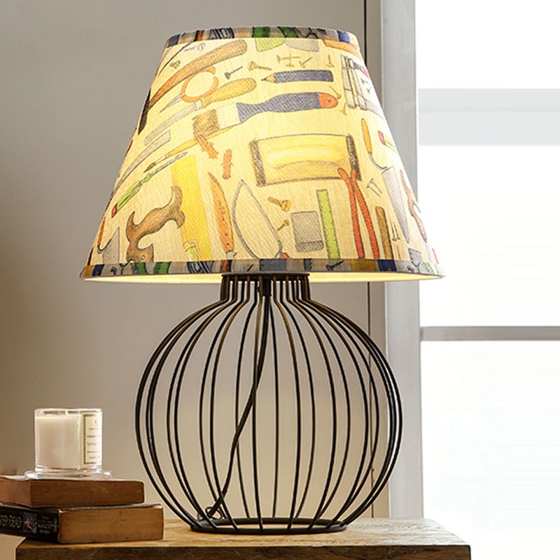 Éclairage de bureau de salon godet Tissu vintage 1 lumière Lumière de nuit noire avec base de cage orbe