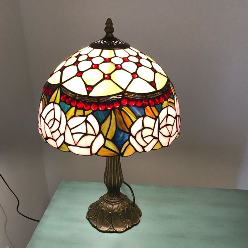Single Living Room Nightstand Lamp Baroque Bronze Table Light with Beaded Roseborder Stained Glass Shade