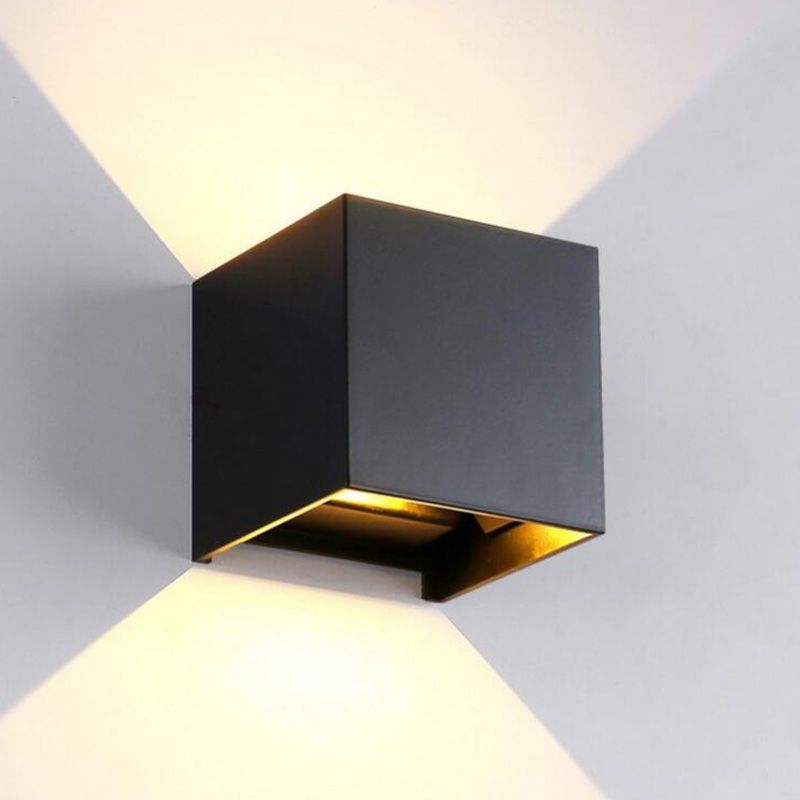 Moderner minimalistischer Stil nach oben und unten LED Wandleuchte Metal 2 Lichter Wandleuchten für Außenwand